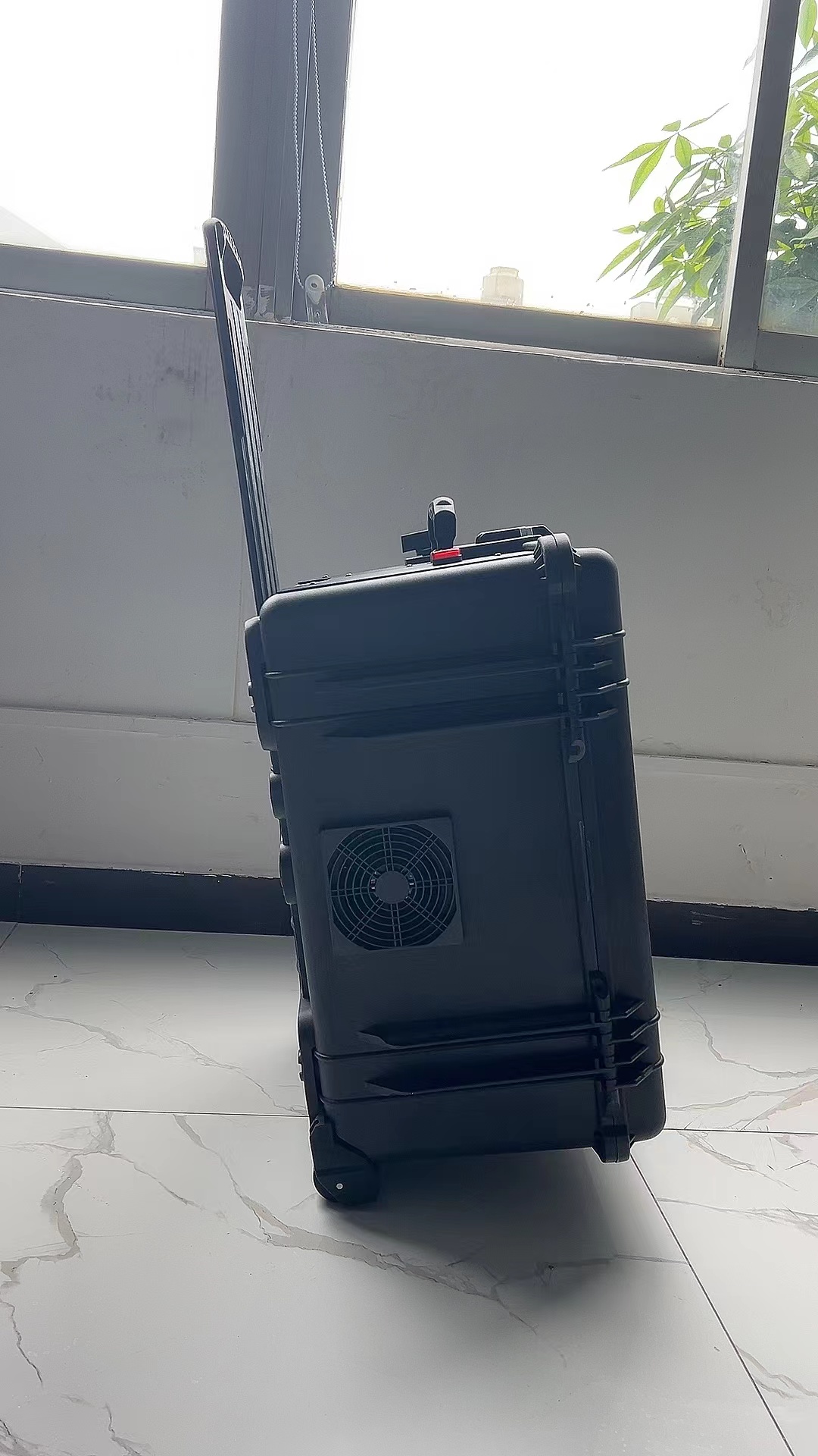 古浪手拉箱型移动通信干扰器